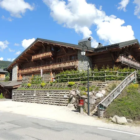 Duplex 3 Pieces Pres Des Pistes, Jardin, Terrasse, Wi-fi, Parking Couvert - Fr-1-598-80 *